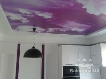 Фотопечать сиренево-лиловое небо на кухне.