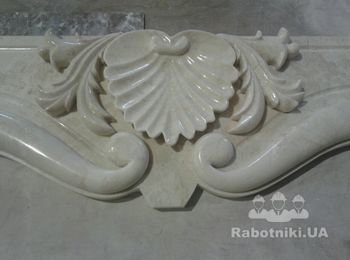 Резьба по мрамору- деталь каминного портала