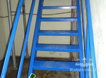 Изготовление и монтаж лестницы на второй этаж