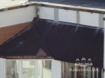 Устройство скатной крыши над балконом