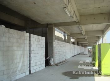 Кладка стен из газоблока в Терминале Д АП Борисполь