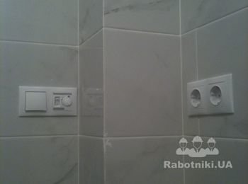 Блок розетка+термостат в ванной, ЖК "Кришталеві джерела" Киев.