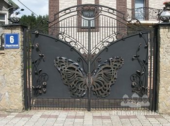 Распашные ворота "Бабочка"
