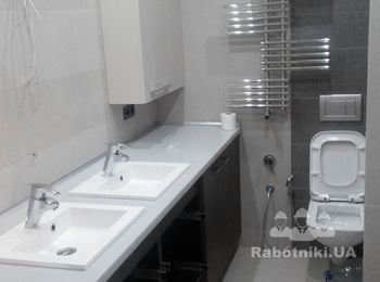 Использование скрытой инсталяции с навесным унитазом делает помещение ванной  уютным и удобным в эксплуатации и обслуживании