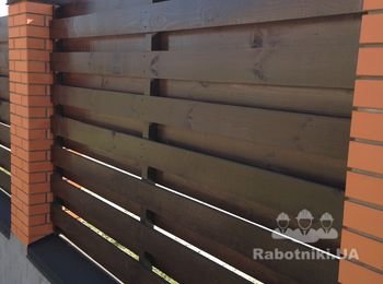 Деревянный забор в Белогородке